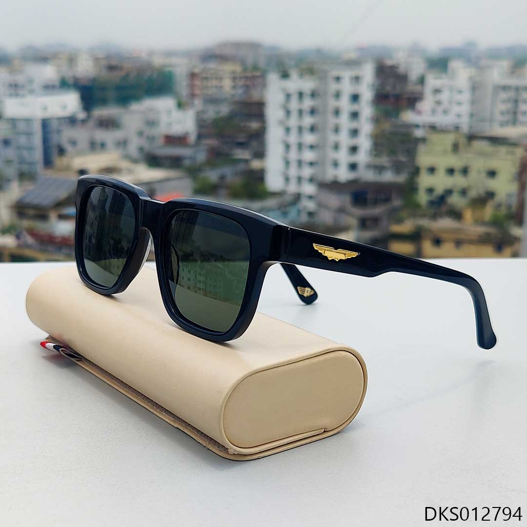 Glossy Black Color Elegant Design Sunglass