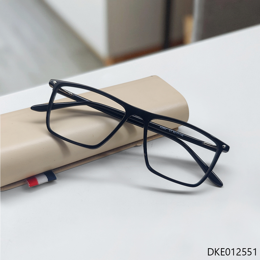 Light Weight Stylish Eyeglass.