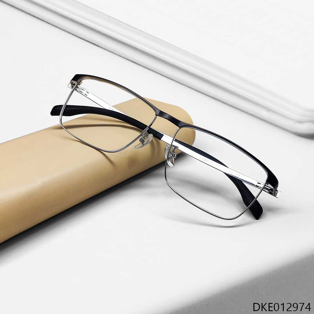 Unique Shape Premium Quality Eyeglass