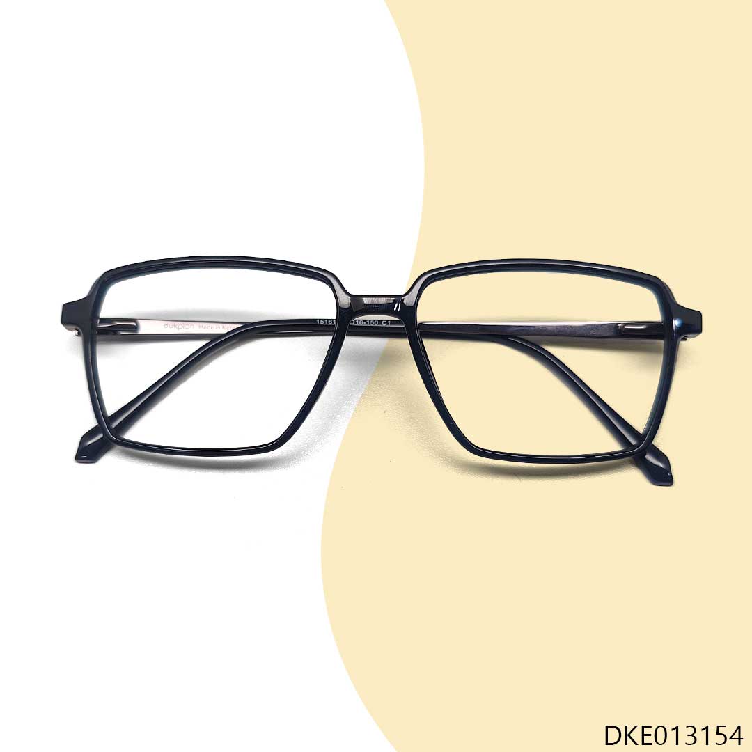 Square Shape and Light Eyewear
