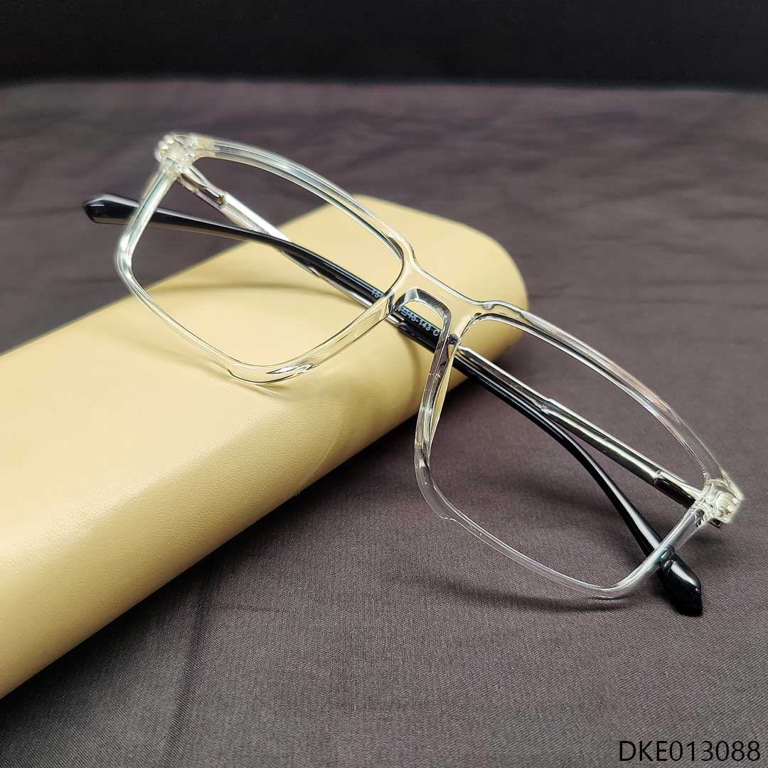 Light Weight and Transparent Color Eyeglass
