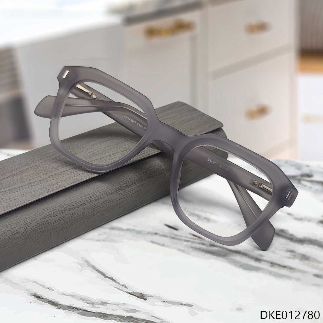 Bold Design Transparent Eyeglass