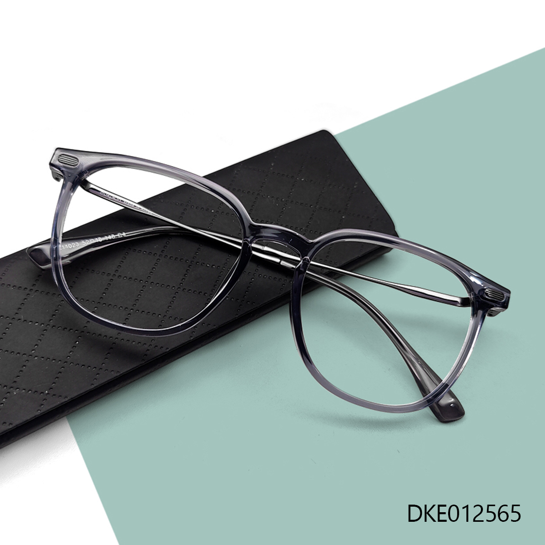 Premium Quality Fashionable Eyeglass 26