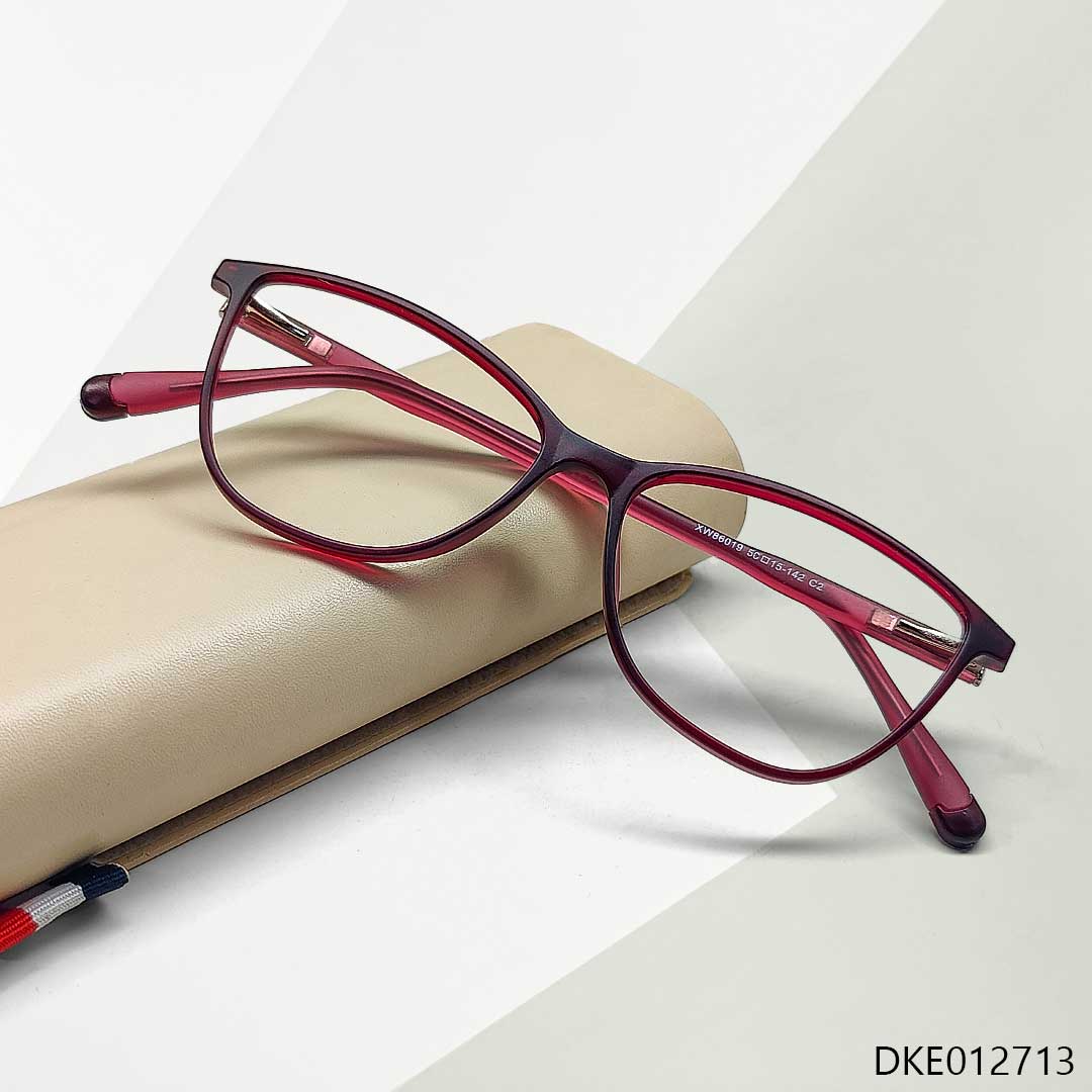 Light Weight Red Color Woman Eyeglass